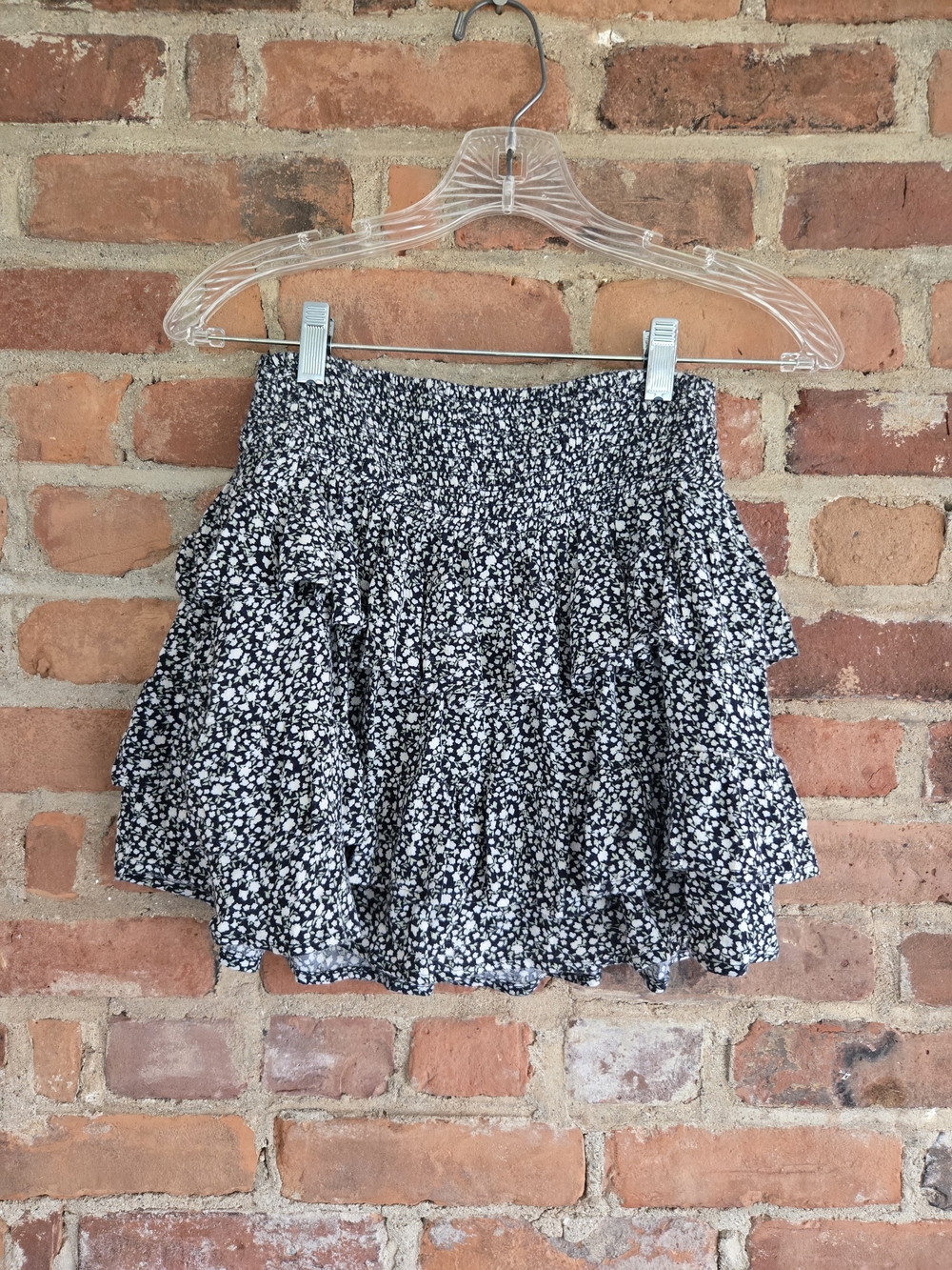 Hollister Navy Blue and White Floral Tiered Mini Skirt
